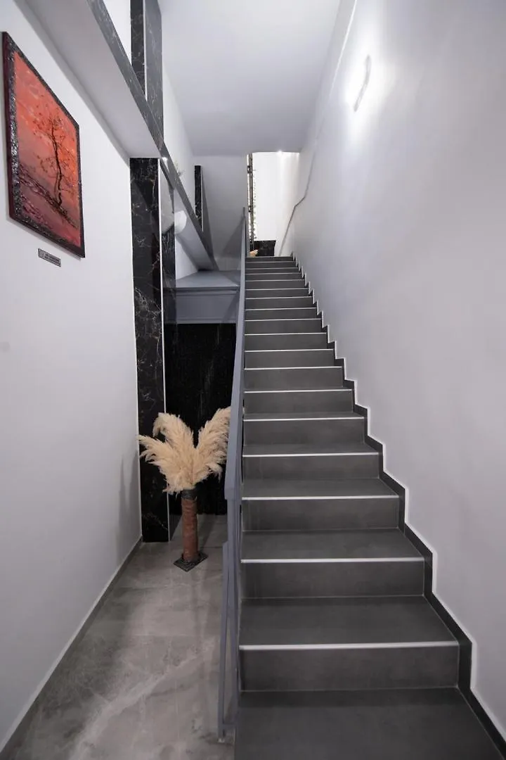 Thessaloniki Luxe Suite, Chrysa'S Private Getaway Appartement