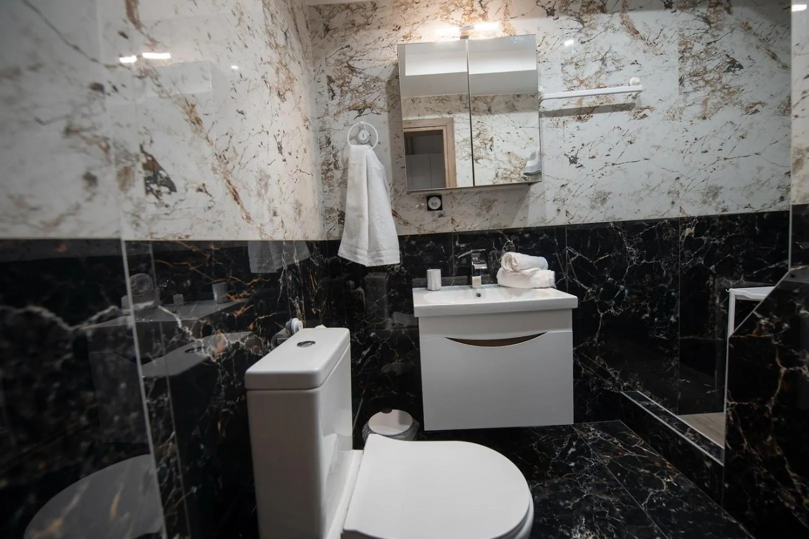 Appartement Thessaloniki Luxe Suite, Chrysa'S Private Getaway